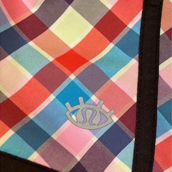 Lululemon size 6 women’s running shorts 4” inseam plaid - Picture 3 of 12